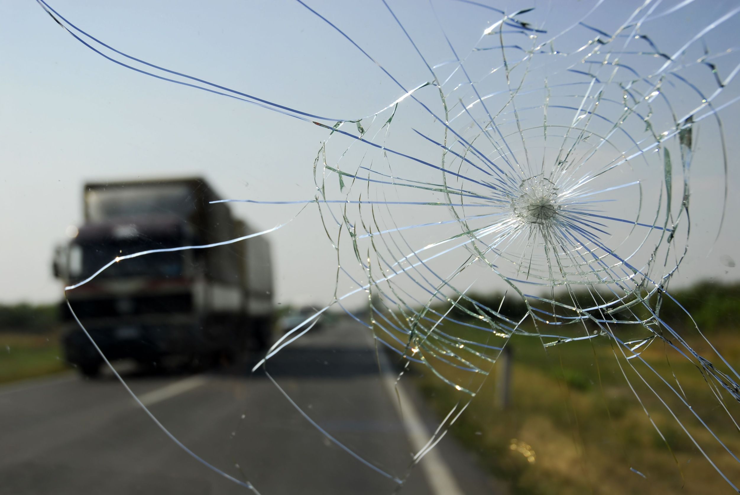 Quick Solutions for Cracked Glass Using Windshield Repair Chula Vista, CA Services