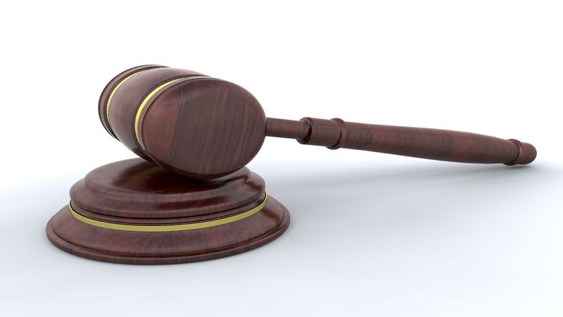 Reasons to Keep a Business Litigation Lawyer on Retainer