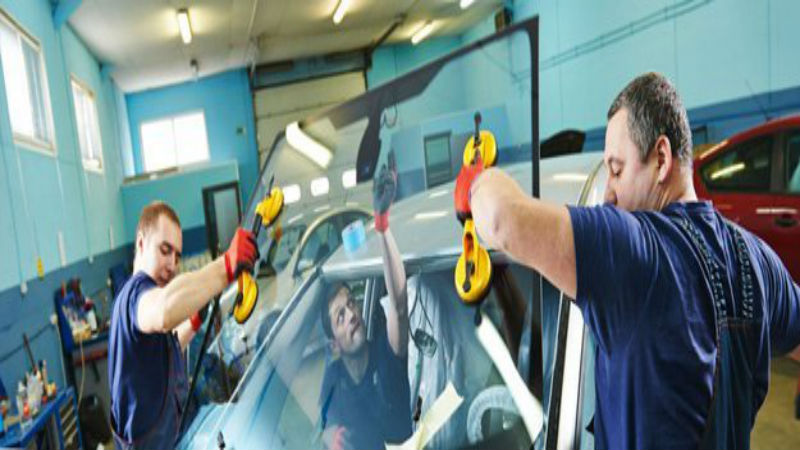The Benefits of Hiring Professionals to Repair a Damaged Car Windshield in MD