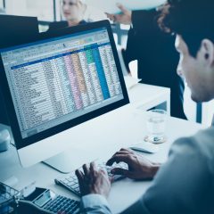 Differences Between an Accredited Investor and Non-Accredited Investor